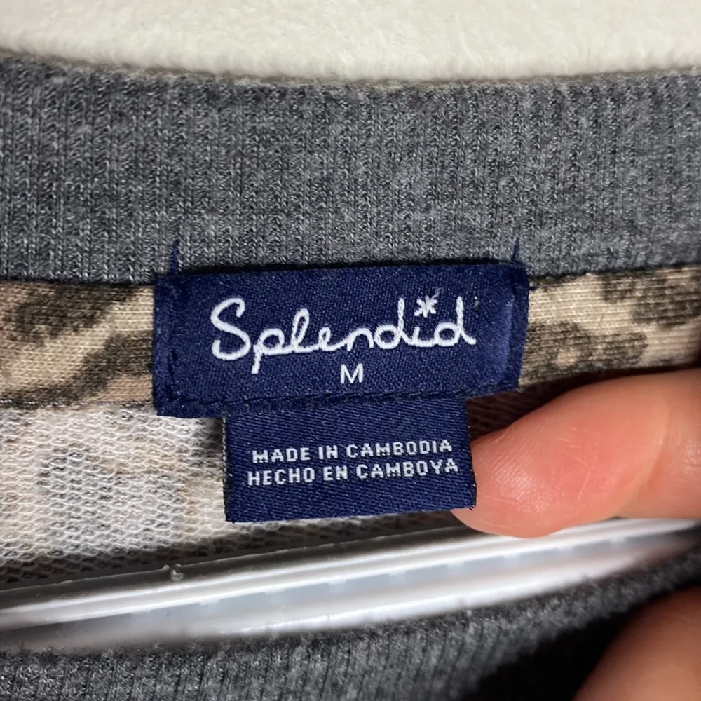 Splendid leopard print contrast tipped lounge long sleeve top size M - Image 9