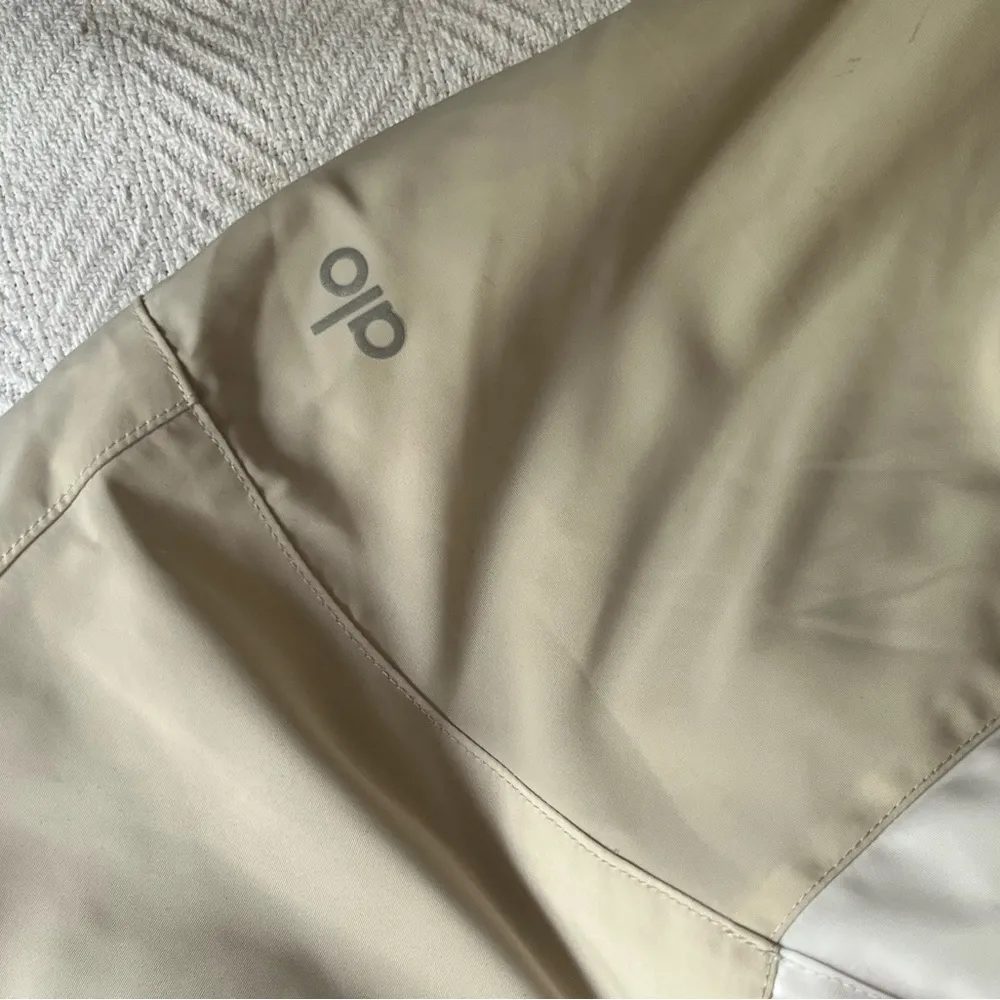 Alo Yoga Reversible Sherpa Jacket - Image 4