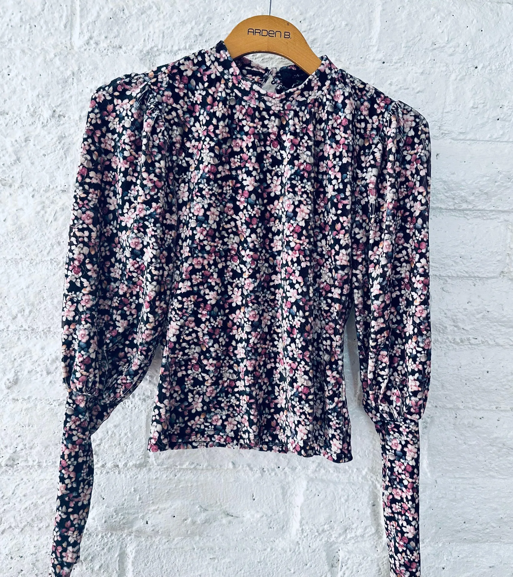 Ditsy Moody Floral Print Puff Sleeve Corduroy Top - Image 3