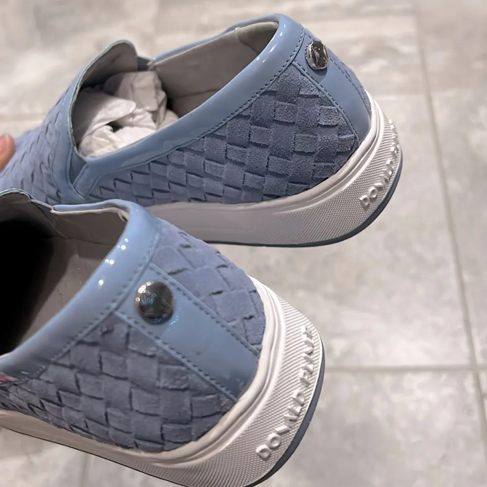 Donald Pliner Rally Woven Slip-On Sneakers in Denim Calf Suede Size 5.5 NWT - Image 7