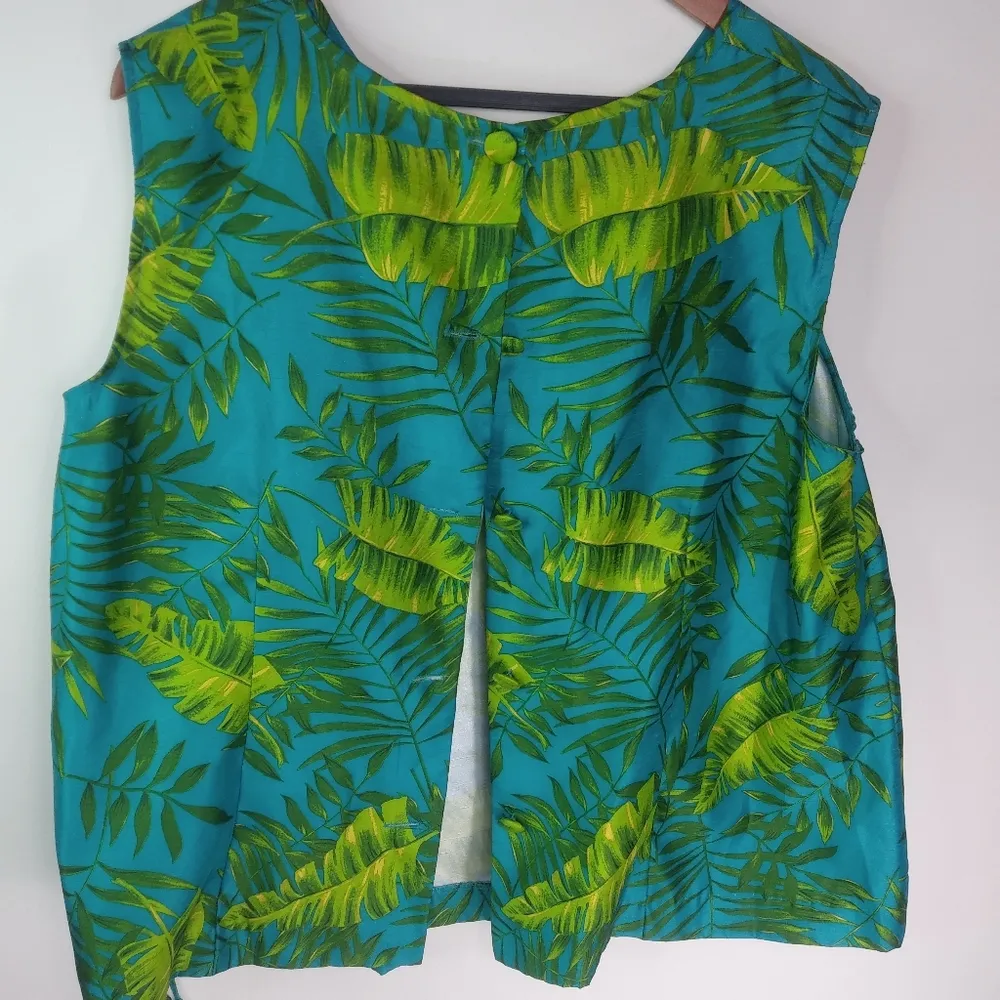 Beautiful 2X Lime Turquoise Sleeveless Palm Crop Top Plus Green - Image 7