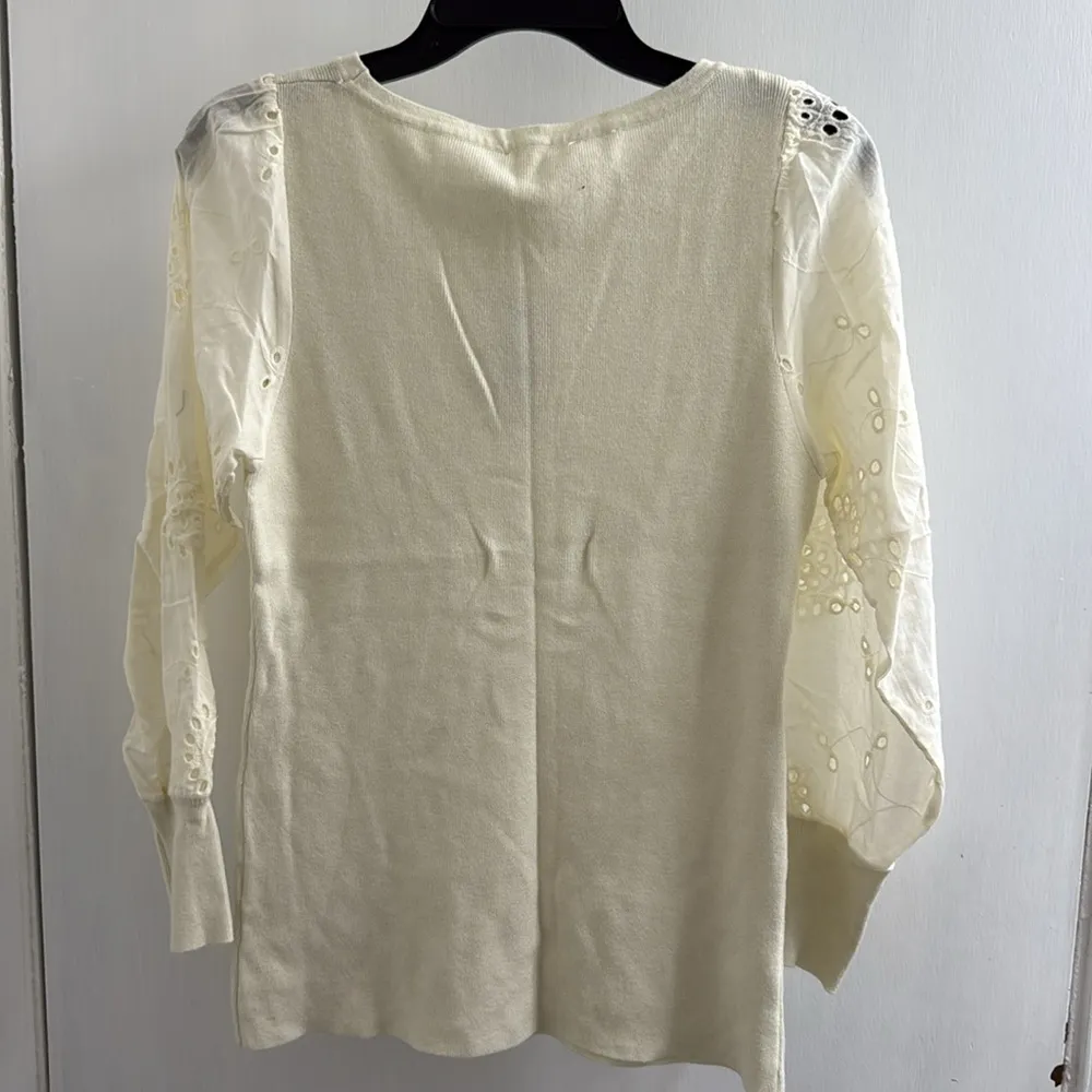 Ember Cream/ yellow Puff Sleeve sweater top size medium, NEW - Image 2