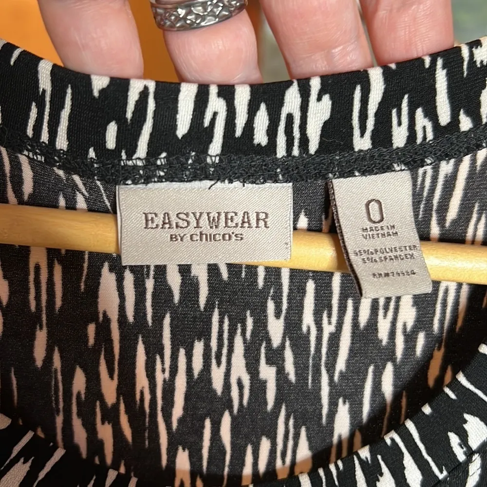 Easywear by Chico’s Black White Abstract a-line dress Size 0 Small - Image 2