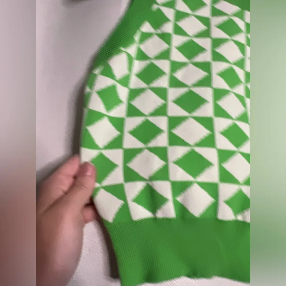 Cider Green and White Geometric Knit Cropped Sweater Vest - Image 7