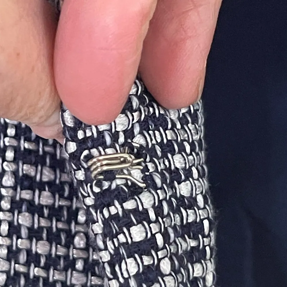 White House Black Market Navy and White Tweed Faux Pearl Jacket Size 12 - Image 13