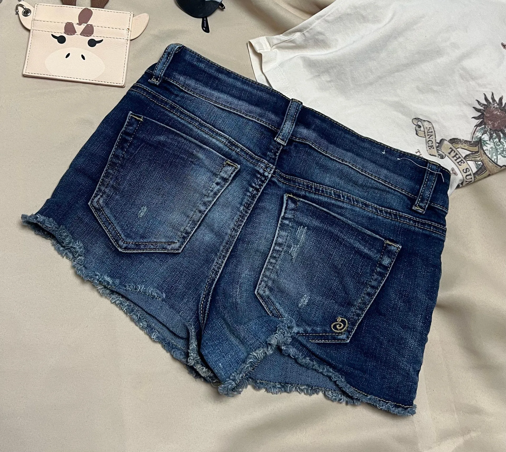 Jean Shorts - Image 4