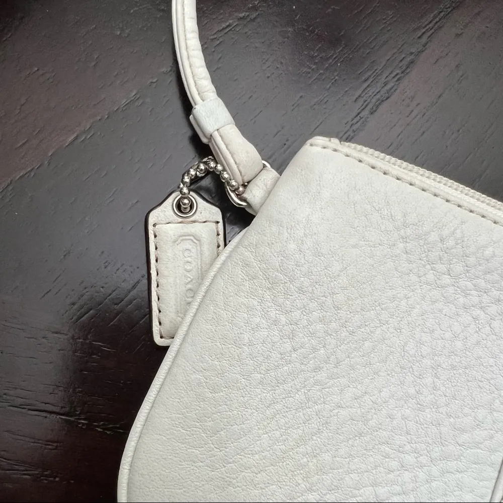 Coach Vintage Wristlet - Image 8