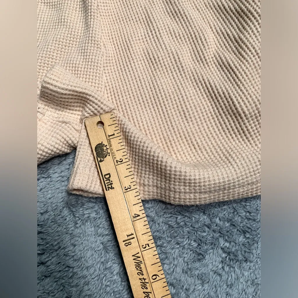 White fox boutique Tan Waffle lounge Shorts small - Image 10