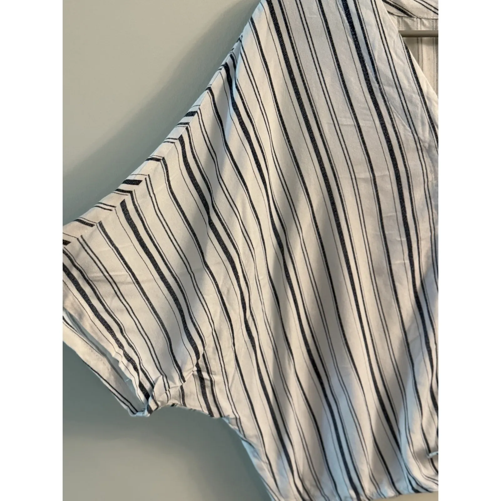 Sim & Sam  Womens White Blue Striped 100% Rayon Size Medium‎ - Image 2
