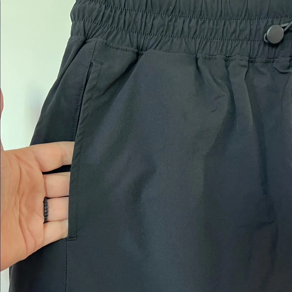 Mono B Jet Black Workout Shorts Size L - Image 3