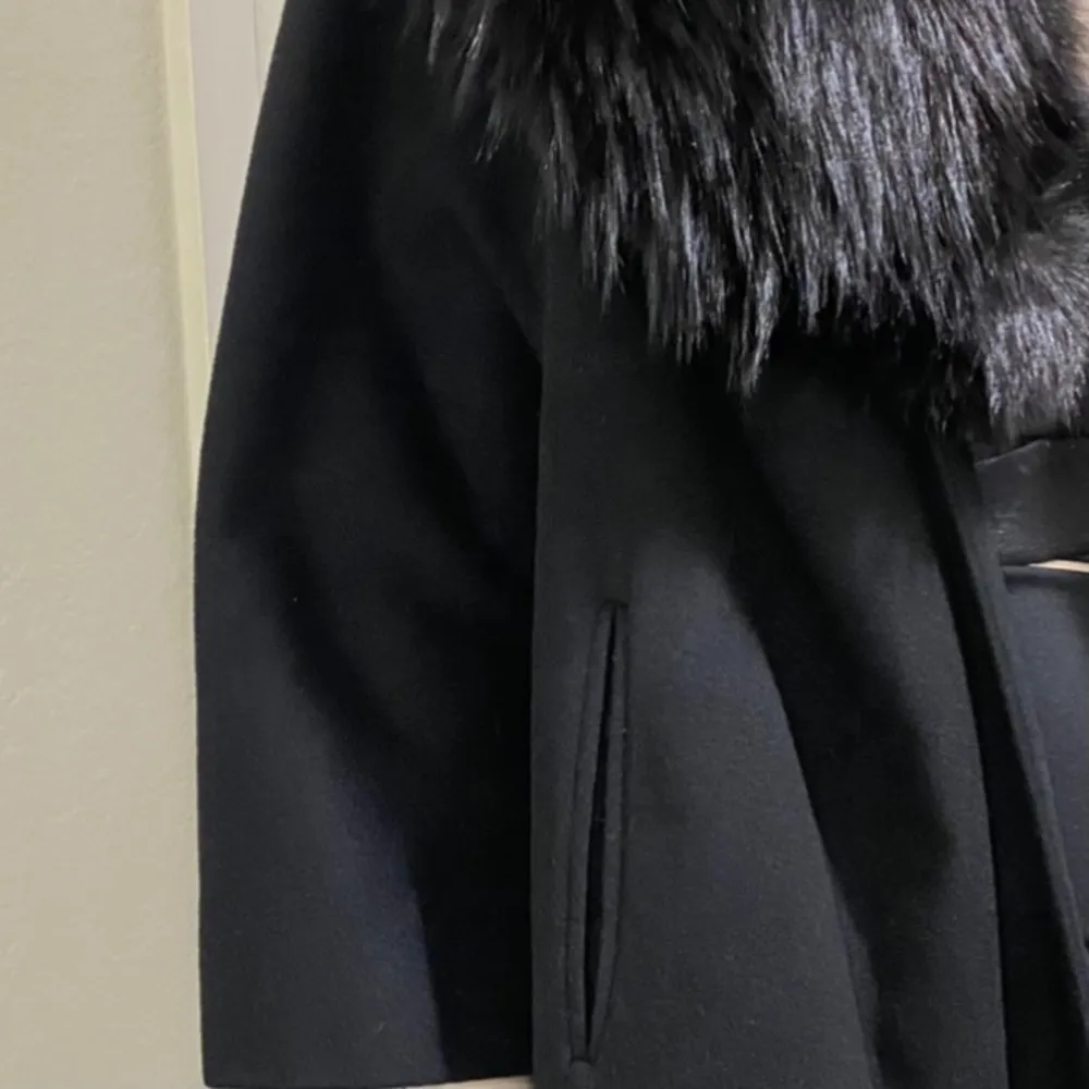 Vintage CAPELLA A Luxurious Fabric Fur Collar Black Open front Long Coat Size undefined - Image 10