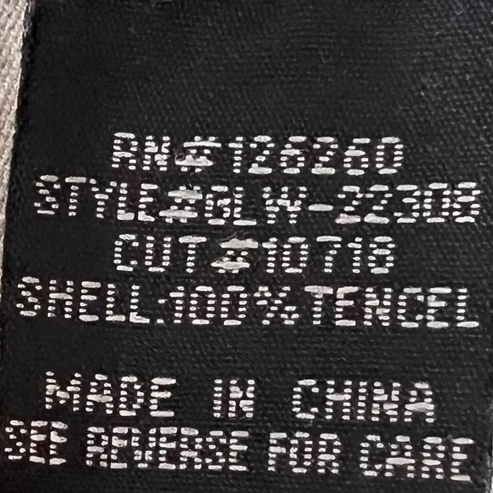 Velvet Heart  Acid Wash Tencel Chambray Denim Button Up Shirt Women’s Size Large - Image 8