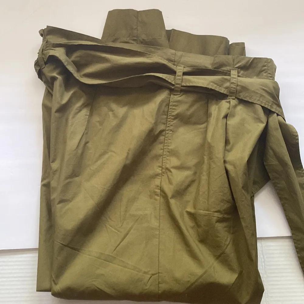 NWT J. Crew olive green high-waist cotton paper bag tie cropped pants, size 12 - Image 6