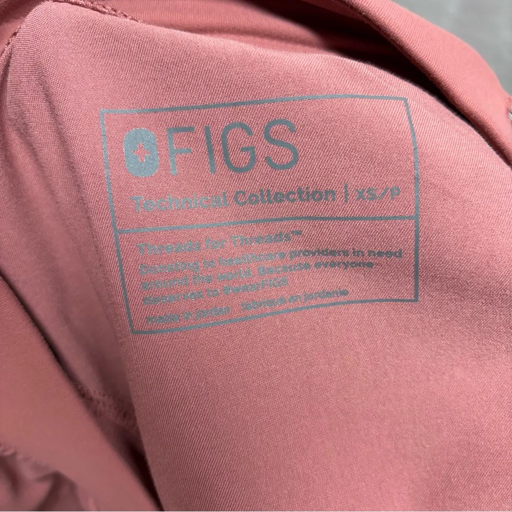 Figs‎ Women's Track Pants in Dusty Rose - Image 5