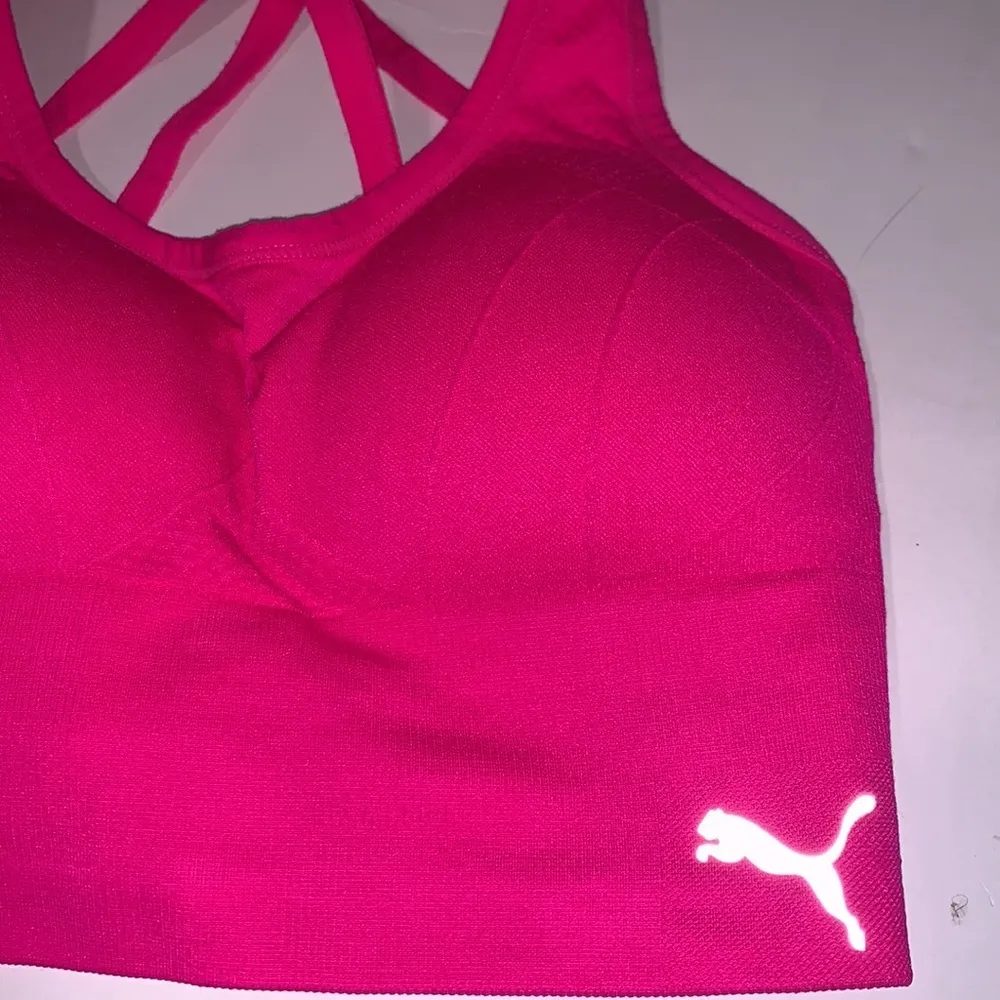 NEON PINK PUMA SPORTS BRA - Image 7