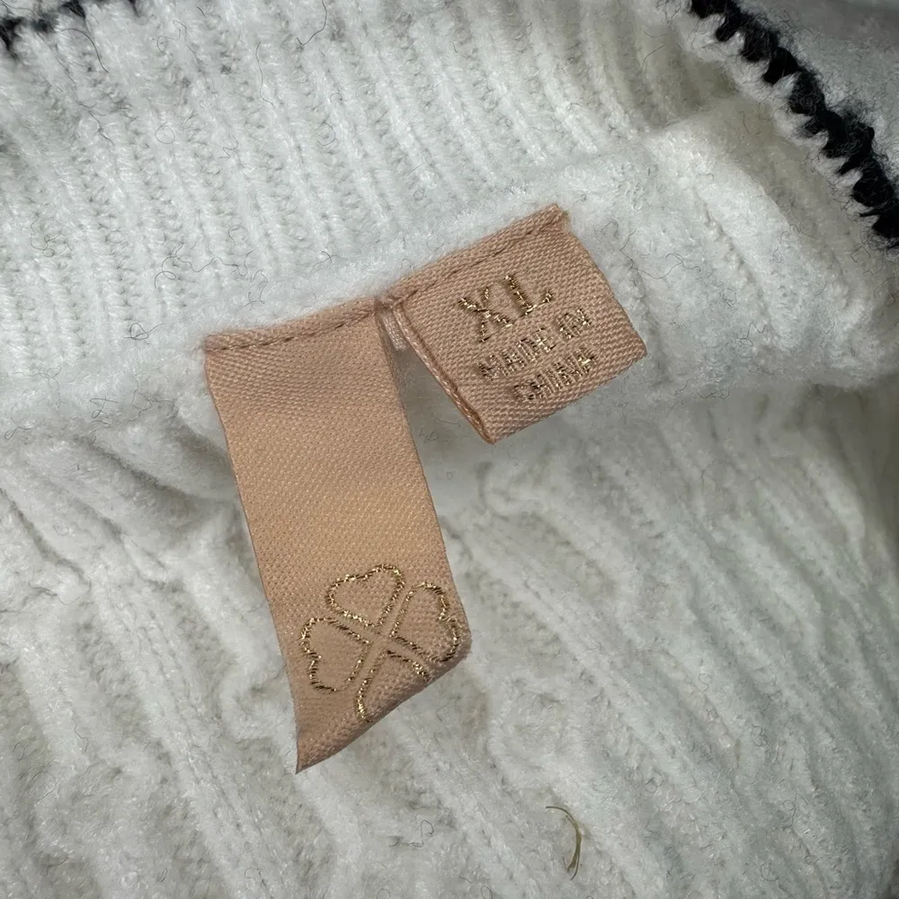 Evolutionary Flutter Sleeve Knit Sweater Crop Top Size XL. White - Image 9