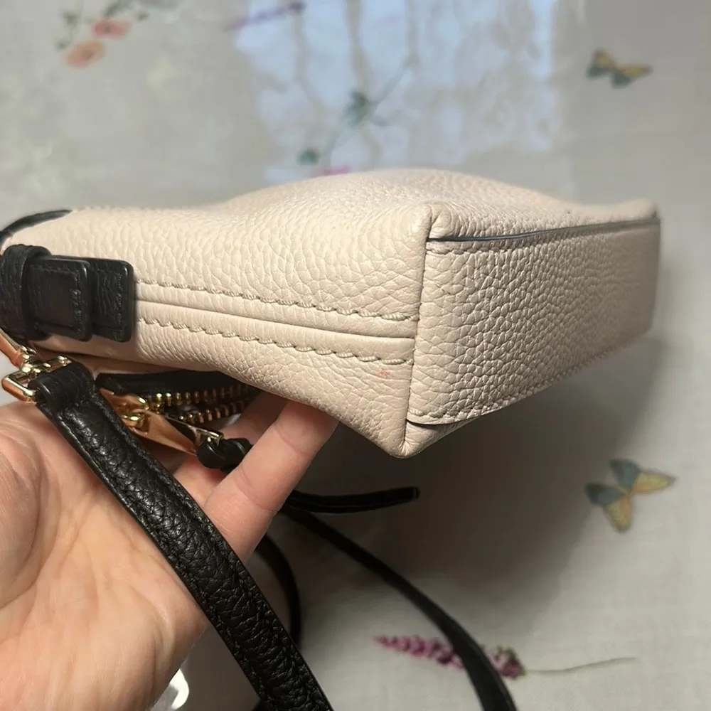 Kate Spade  multipocket Black and Cream Crossbody Bag - Image 7