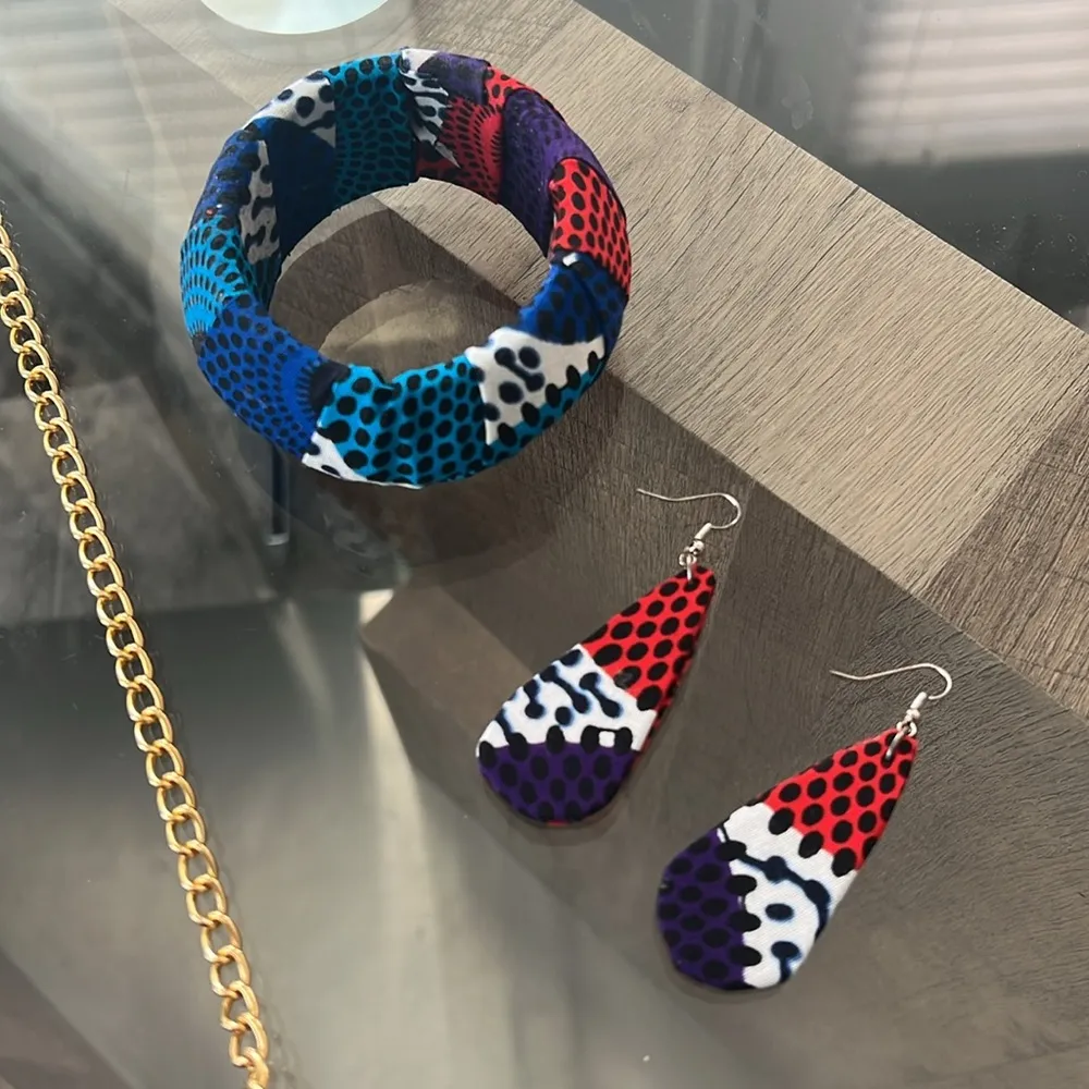 NEW Handmade Ankara Clutch Bag, White/ Blue/ Red (No tags) Blue - Image 3