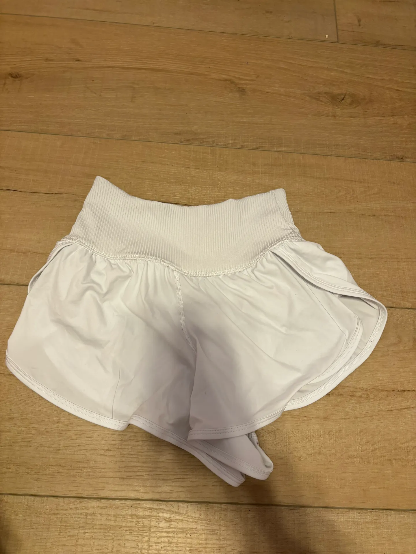 White Shorts - Image 3