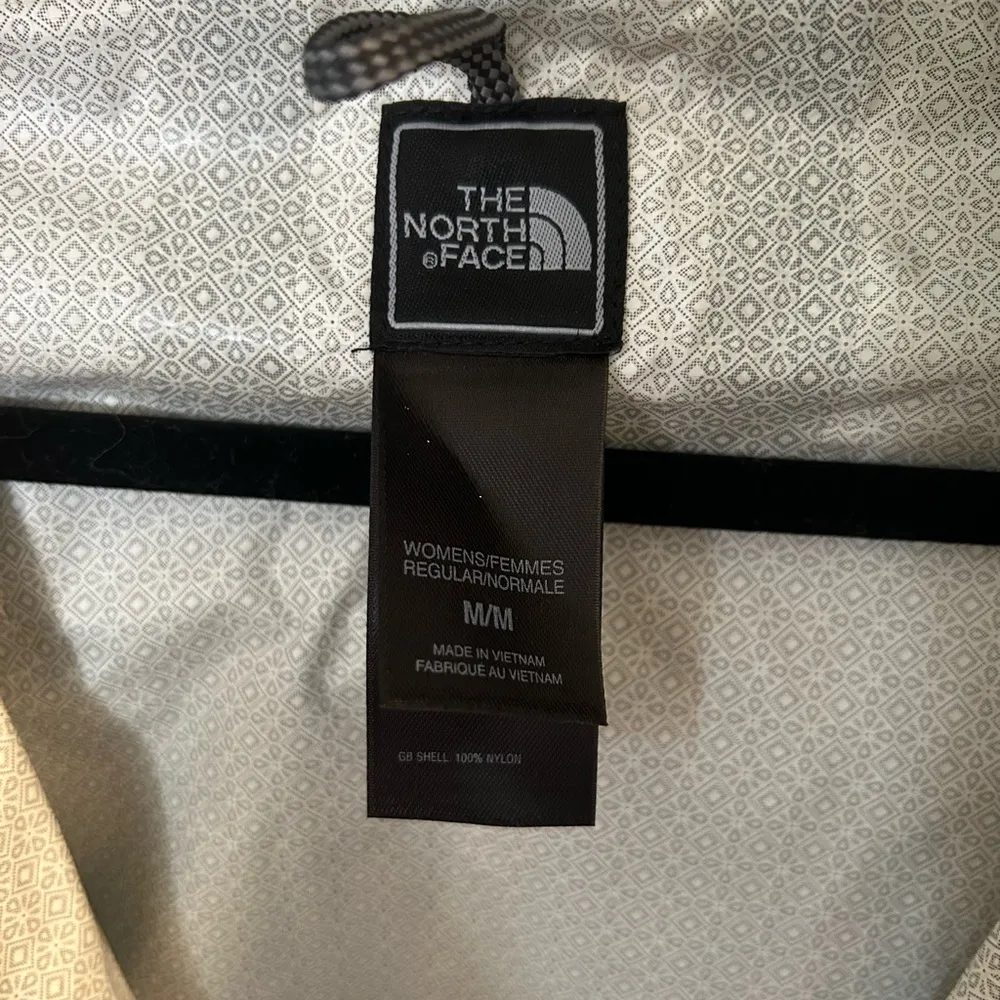 The North Face  Light Blue/Grey Patterned Rain Jacket | Size Medium - Image 3