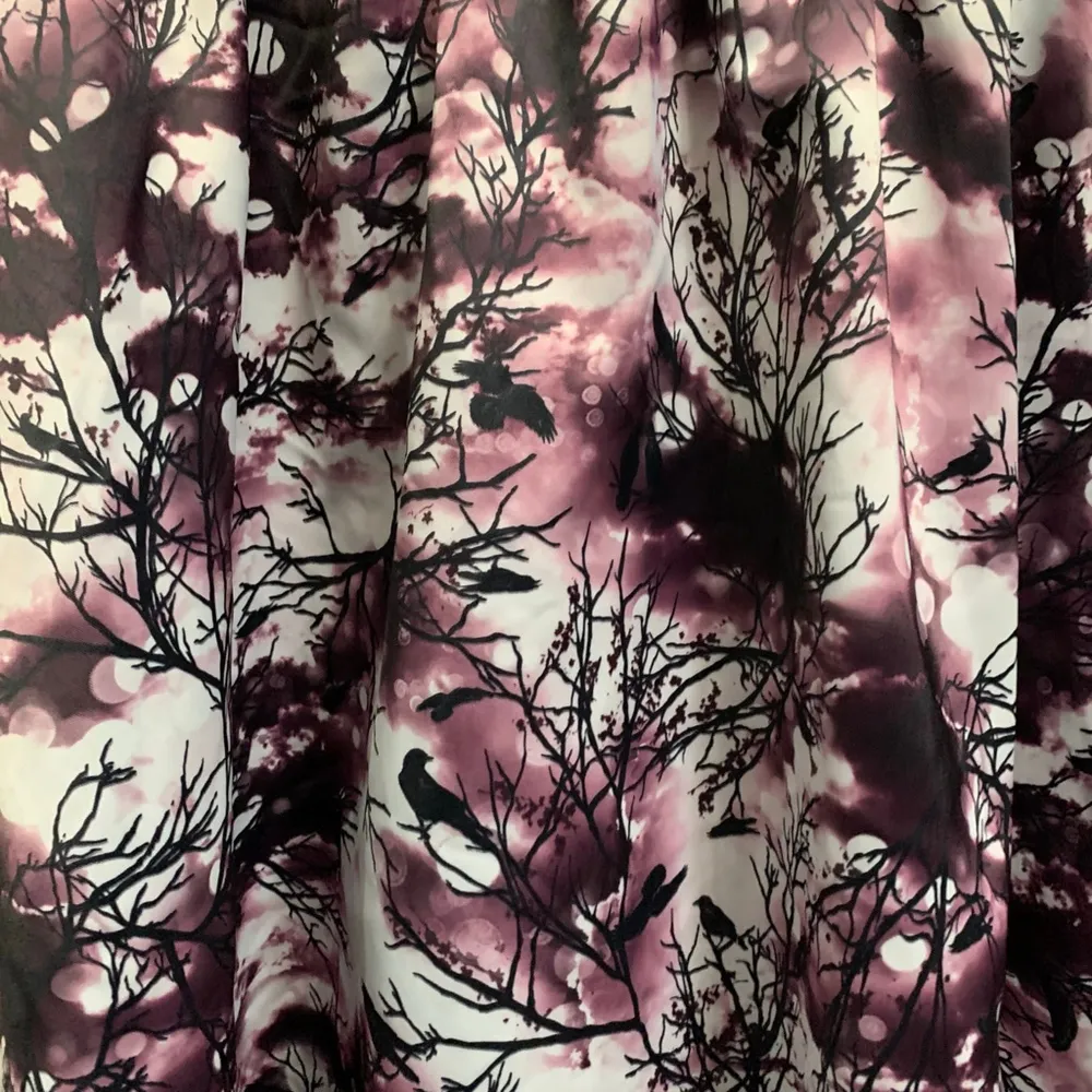 B28-Women's Hot Topic Dress Size L Black and Purple - Image 3