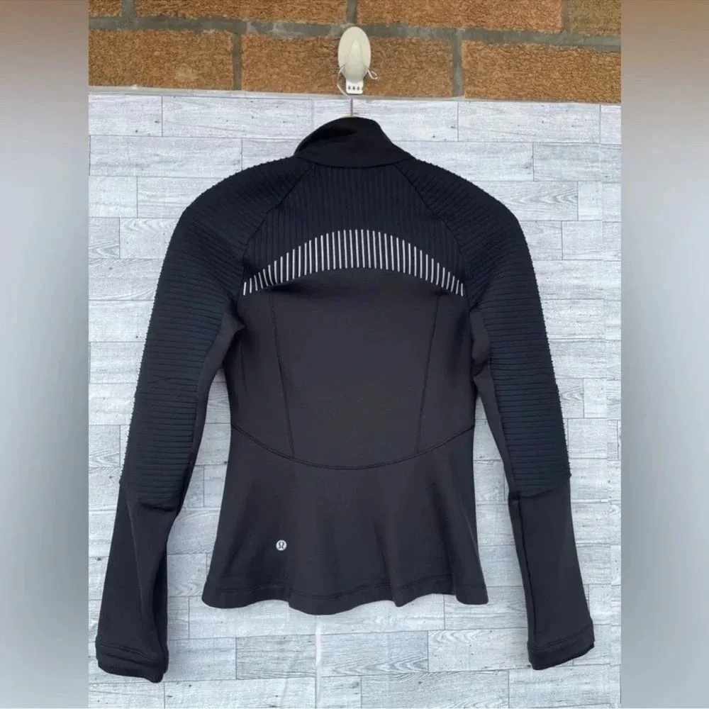 Lululemon Chill Going Strong Jacket size 4 - Image 11