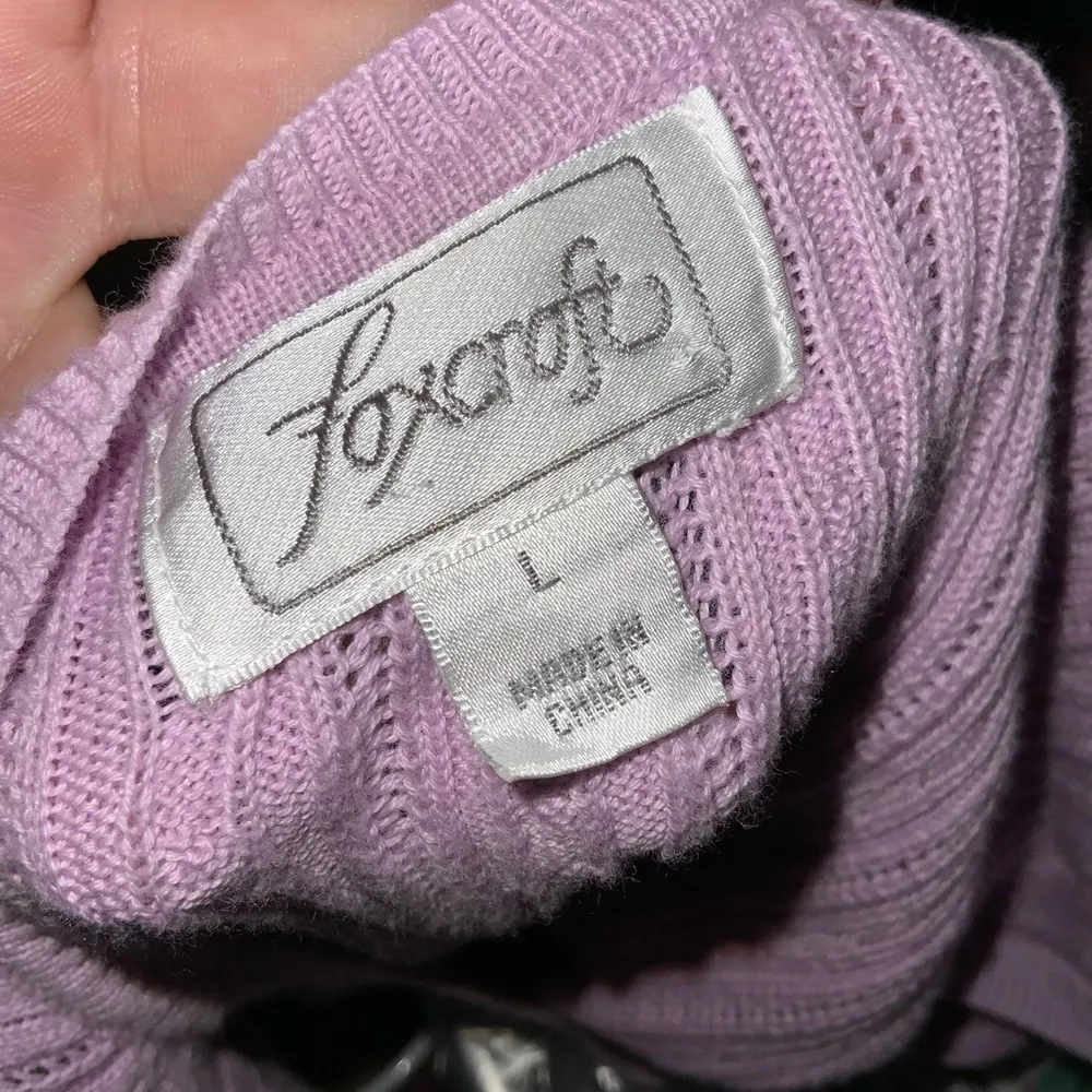 Lavendar/Lilac Sleeveless Cable Knit Round Neck Pullover Sweater L - Image 9