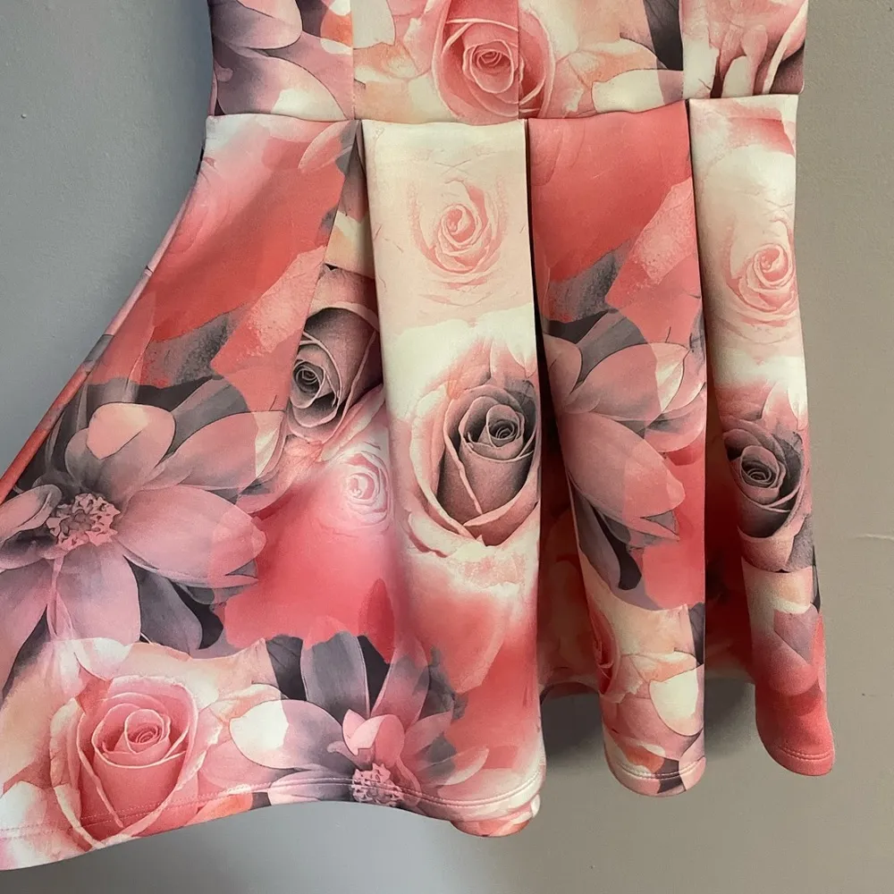 Floral Pleated Dress - Image 2