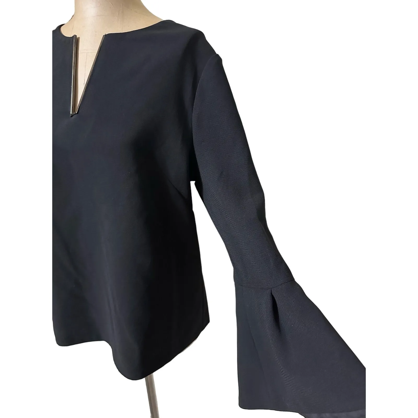 Lela Rose Blouse Black Long Bell Sleeve Structured V Neckline Top Size 12 - Image 5