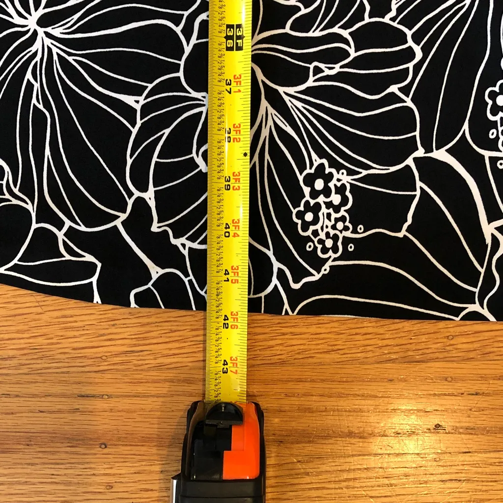 Banana Republic Black and White Floral Midi Dress, Large - Image 8