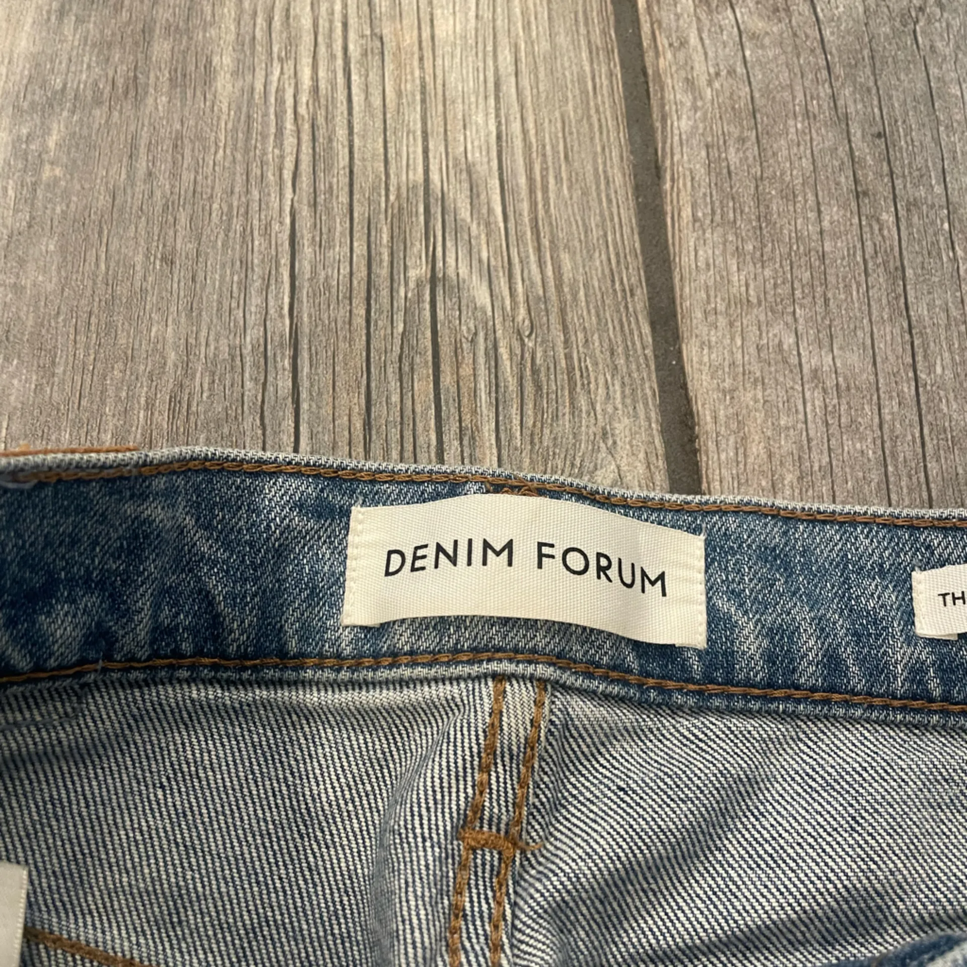 Denim Forum Light Blue Straight Leg Jeans Size 25 - Image 4