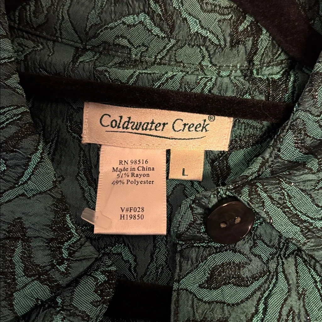 COLDWATER CREEK Green Textured Jacket
Has Black Metallic Shimmer Thread Size L - Image 10