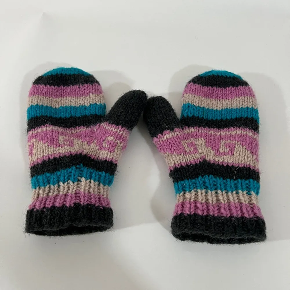 100% Wool Mittens with Fleece Lining in Gray, Purple, White, and Blue Gray - Image 3