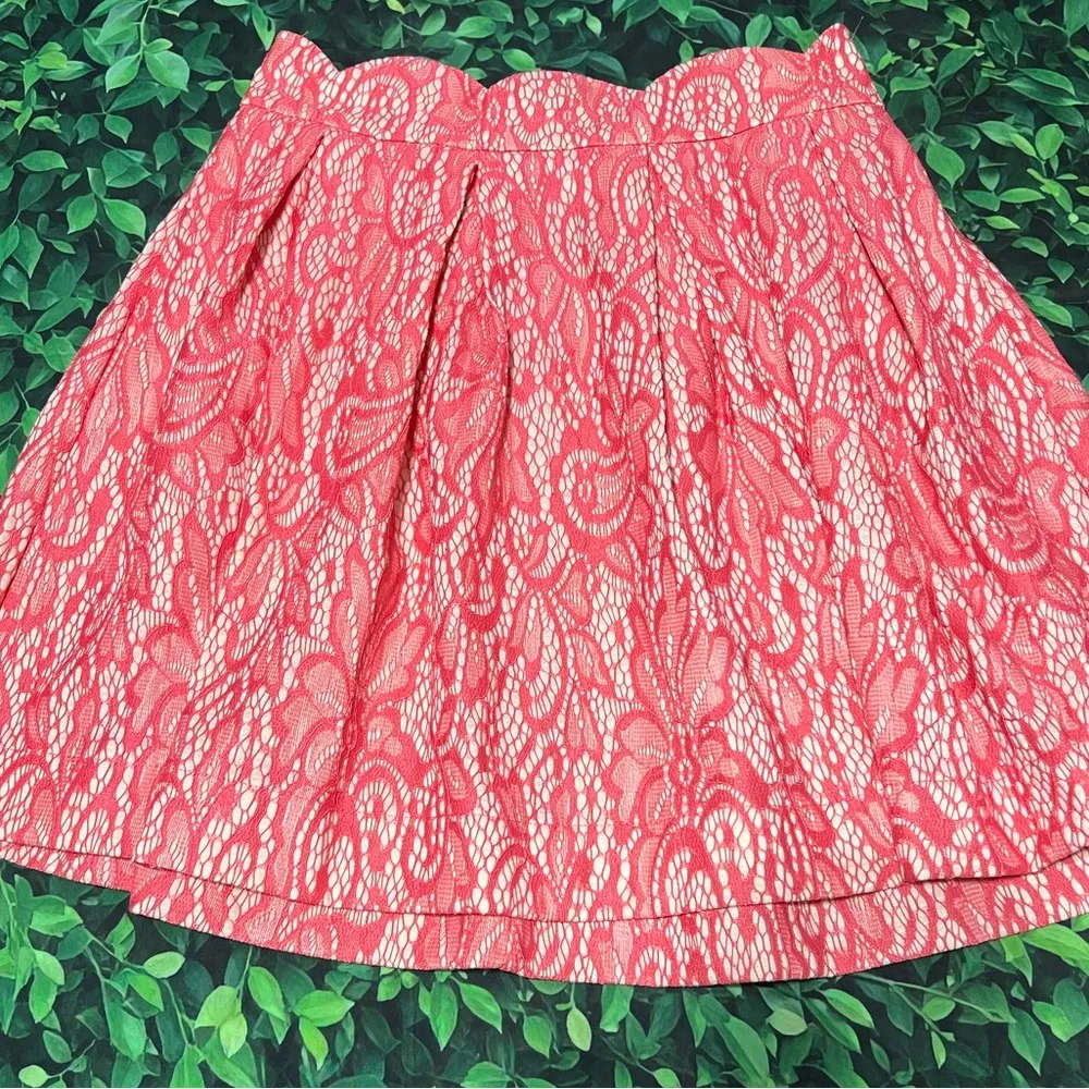 Blue Rain Scalloped Waist Skirt
Elegant Pink Lace Skirt - Image 2