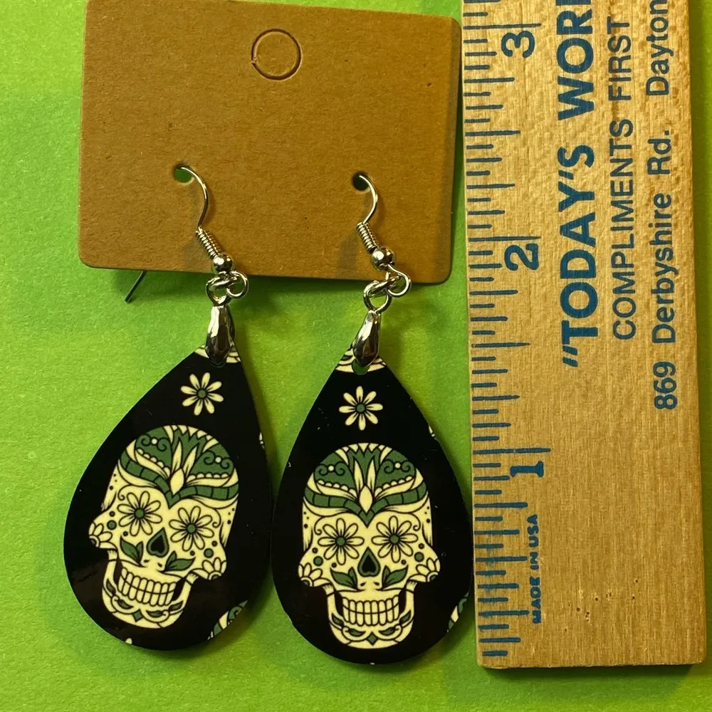 Sugar Skull, Green, Floral, Dangle Pierced Earrings New - Image 3