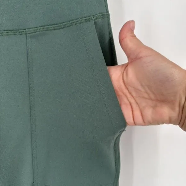 Old Navy Women’s Hi Rise PowerPress Cargo 7/8 Leggings Size M Forest Shade Green - Image 8