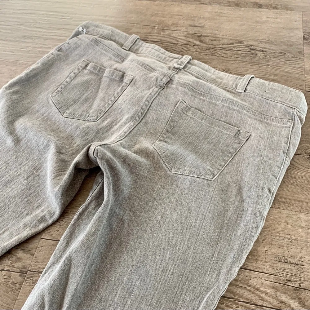 Liz Lange Maternity Grey Skinny Cigarette Jeans 6 - Image 3