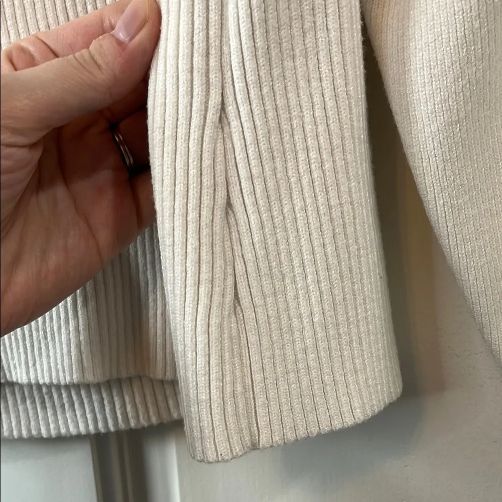 All in Favor White Ribbed Faux Wrap Sweater w/ Balloon Sleeves - Size Small - Image 10