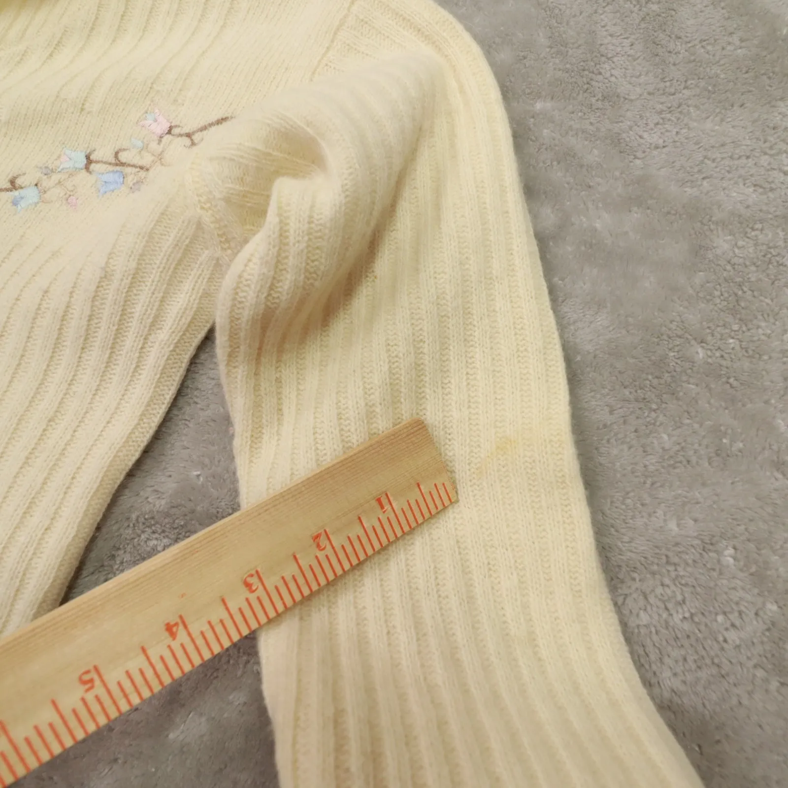 Chego Vintage Cream Floral Embroidered Angora Wool Blend Collared Sweater Medium - Image 6