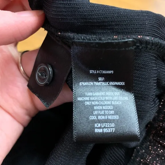 Sanctuary Mock Neck‎ Top Womens Size XS Black Metallic Sparkle Sleeveless Blouse - Image 5