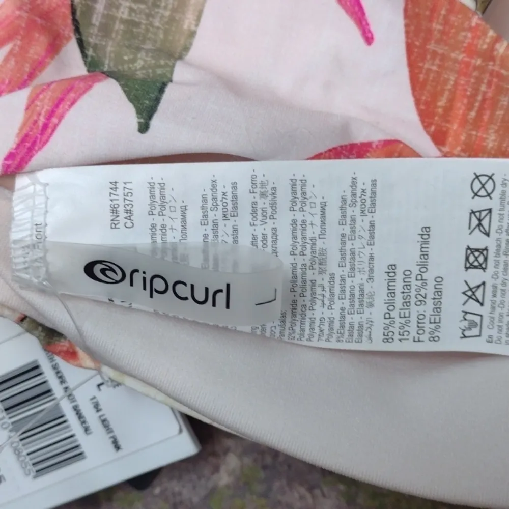 Rip Curl  floral bikini top size large - Image 5