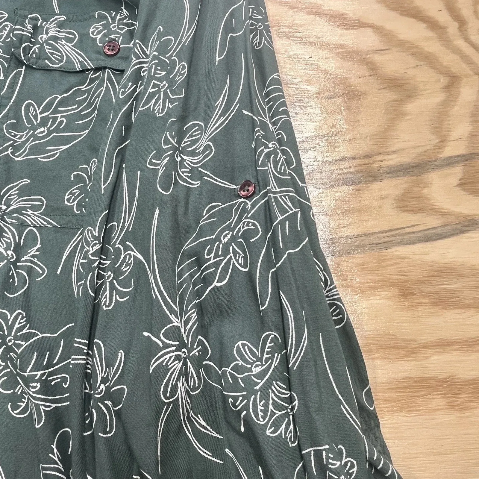 Woman Within Floral Button Down Blouse Top Size 5X GreenLightweight Flowy Office - Image 7