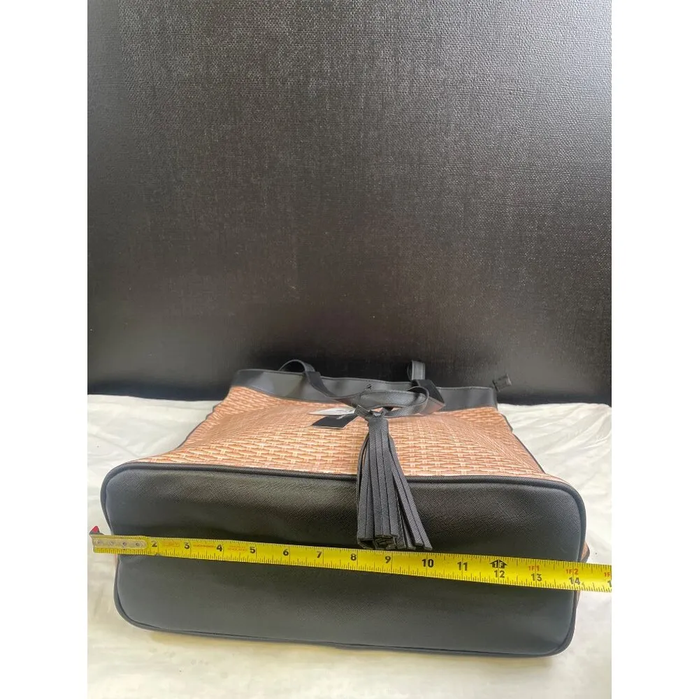 Tahari Women's Woven like design Tote / Handbag Biege & Black SKU 3198 - Image 9