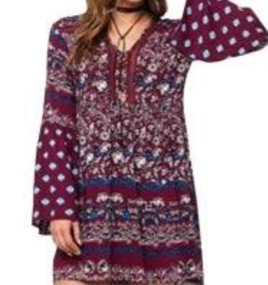 Socialite Burgundy Bell Sleeve Boho Dress Size M - Image 2