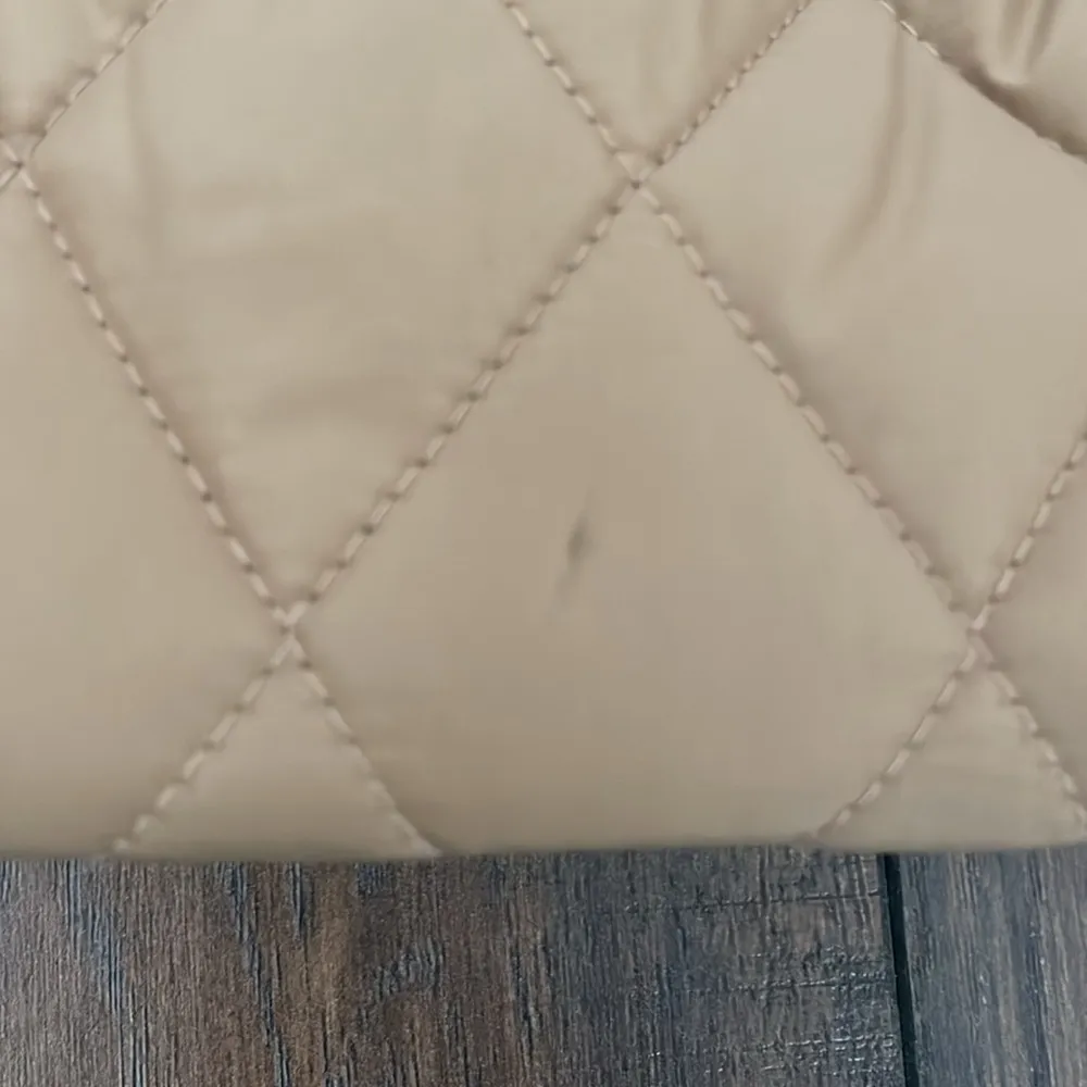 Vera Bradley Camera Bag Crossbody Tiger’s Eye Tan quilted purse New size small - Image 2