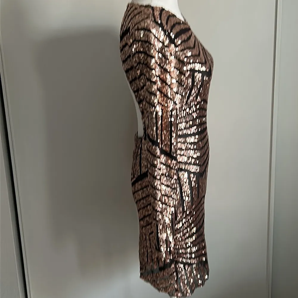 New ZARA Holiday Glam Rose Gold Sequined Open Back Body Contoured Mini Dress - Image 4