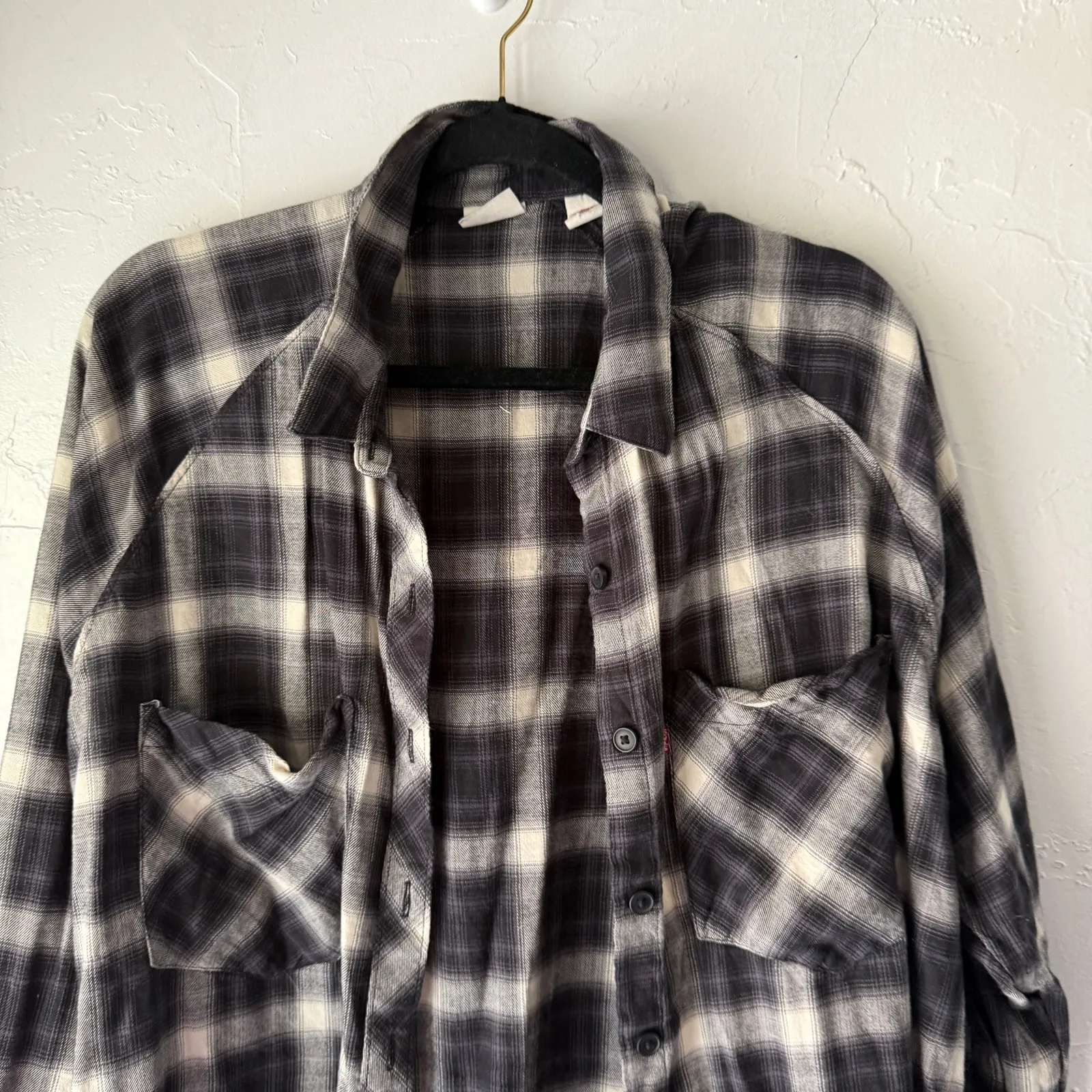 Levi’s San Francisco Black Gray Plaid Flannel Shirt‎ L | Soft Grunge Button-Up - Image 2