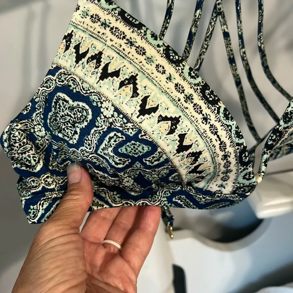 Athleta Bikini Top Blue Print Multi strap Back - Image 2