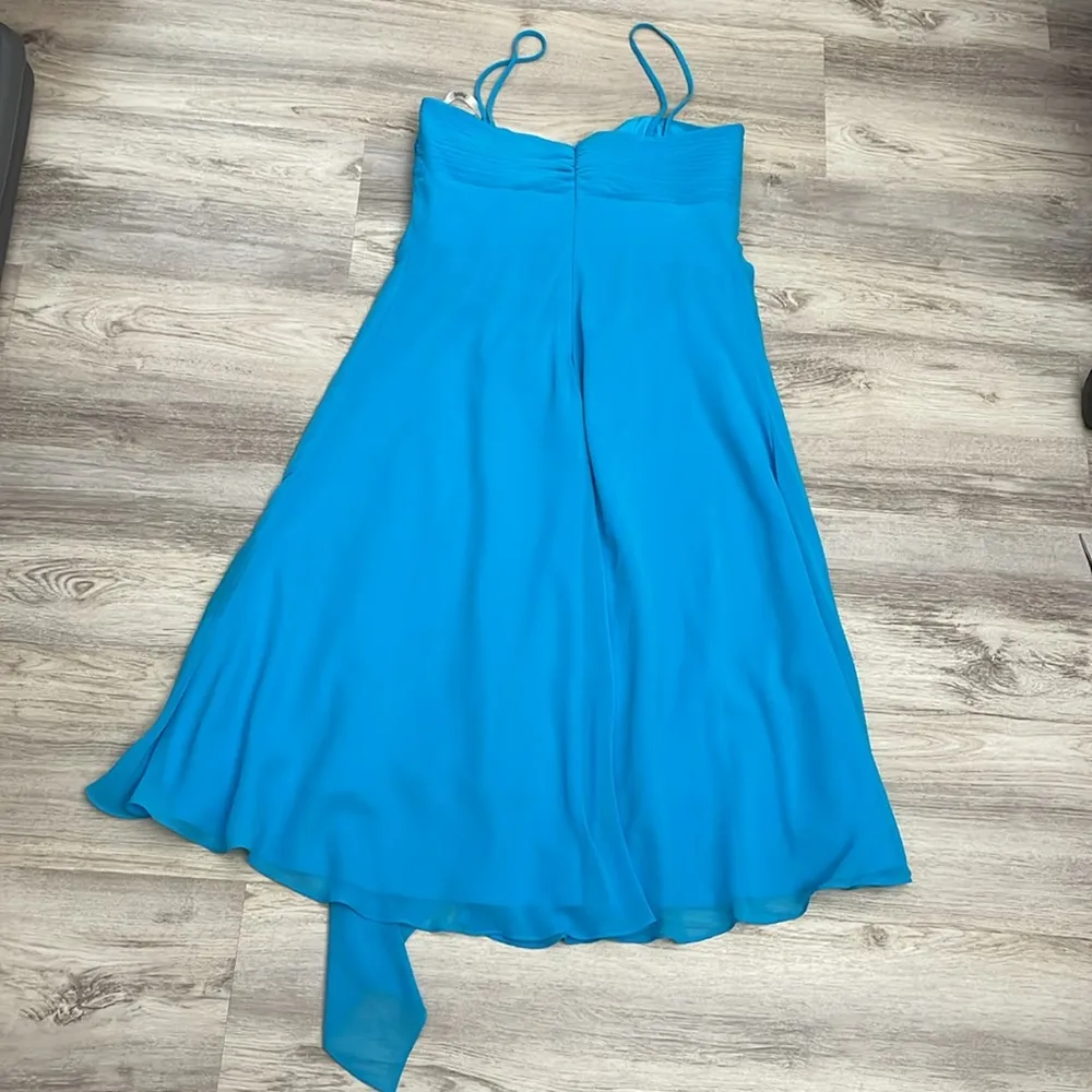 Blue Chiffon Midi Dress w Zip Garment Bag Style: F12284 Size 12 - Image 10
