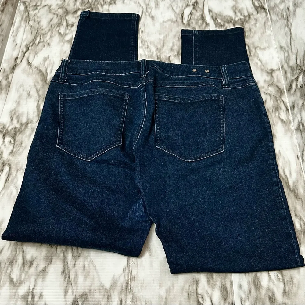 CAbi Blue Skinny Jeans Timeless Denim Fit Dark Wash Classic Cowboy Everyday - Image 5